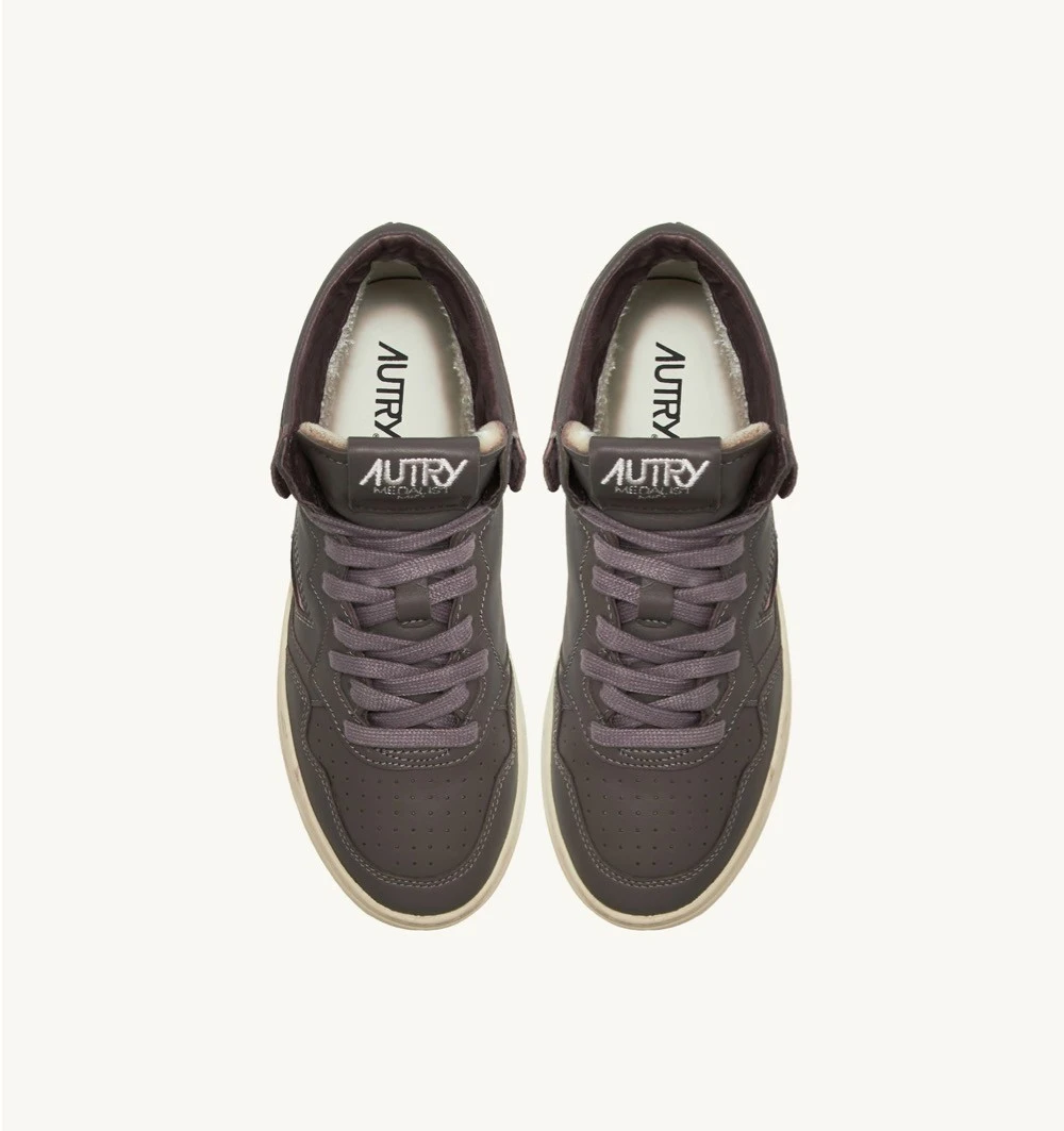 Autry Action Shoes AUTRY Basket MEDALIST AUMWGG38 4 Autry Action Shoes AUTRY Basket MEDALIST AUMWGG38 – Image 4