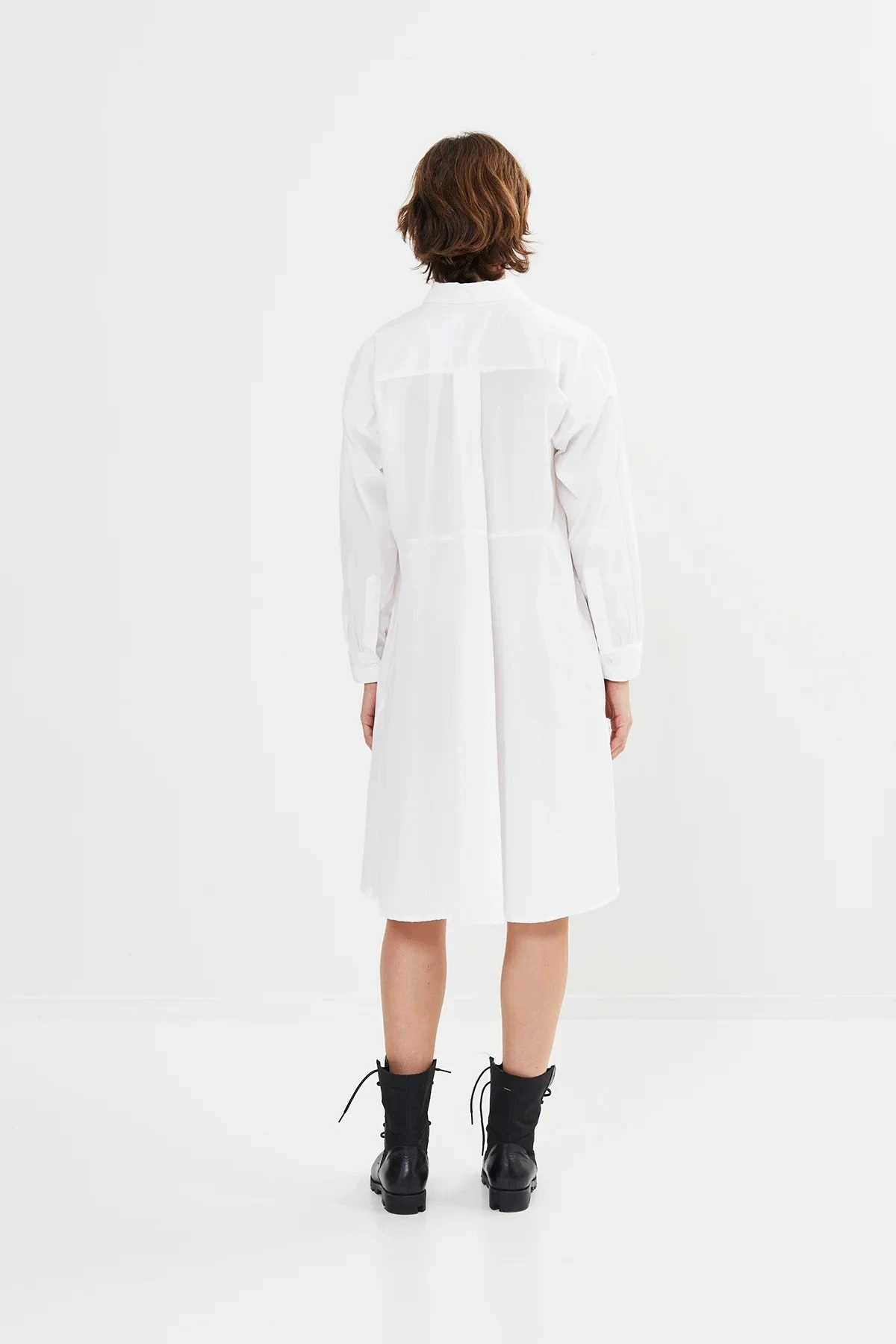 RABENS SALONER Robe LIN 3 RABENS SALONER Robe LIN – Image 3